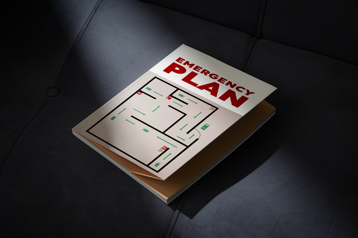 Operational evacuation plan in a live facility